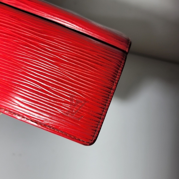 Louis Vuitton LV Red Epi Leather Compact Tri-fold Wallet - Picture 3 of 9